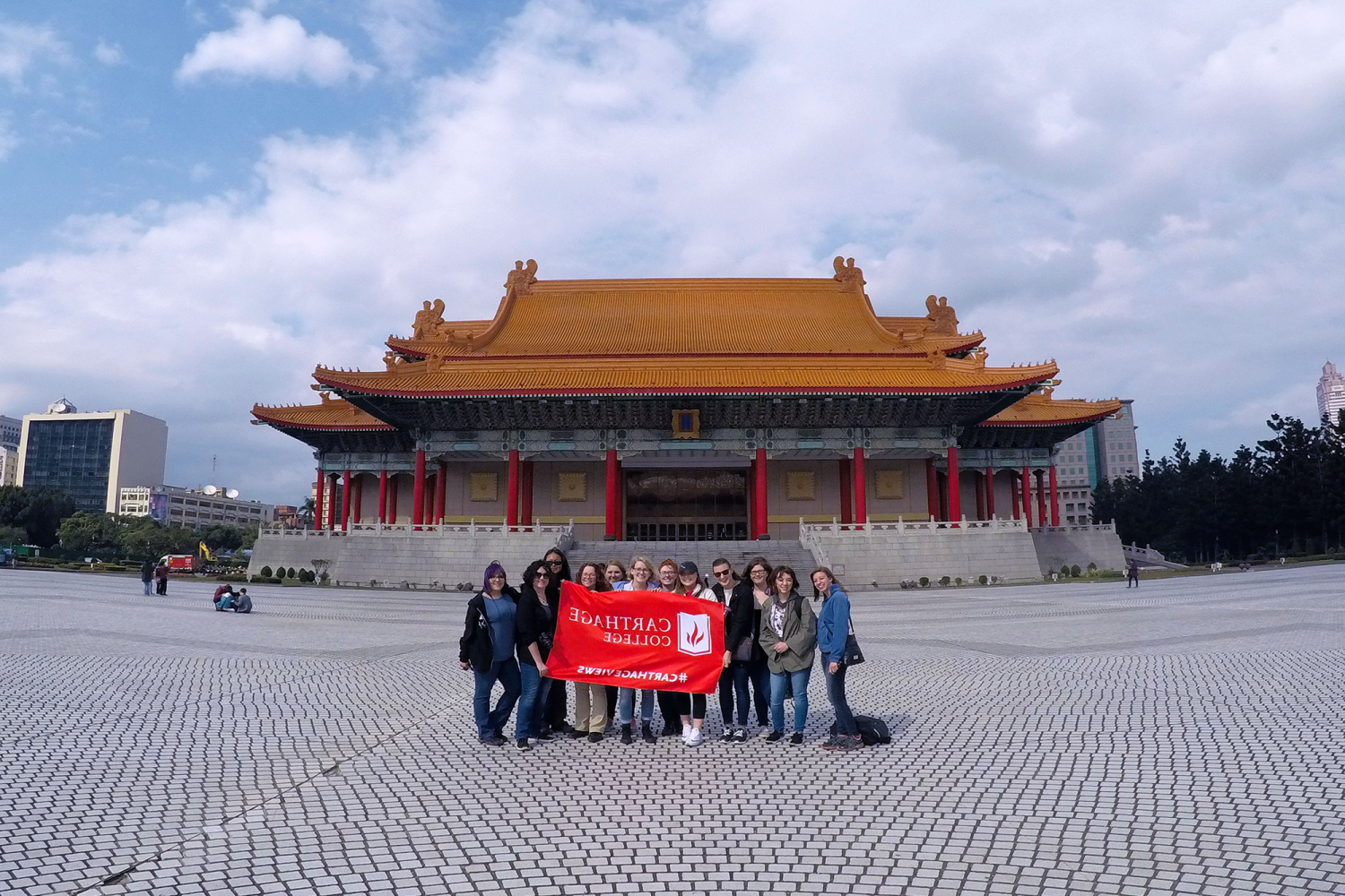 <a href='http://jqrm.ngskmc-eis.net'>全球十大赌钱排行app</a>的学生在中国学习.